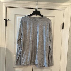 Old Navy Men's Heather Gray Long Sleeve Tee